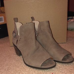 Ankle booties